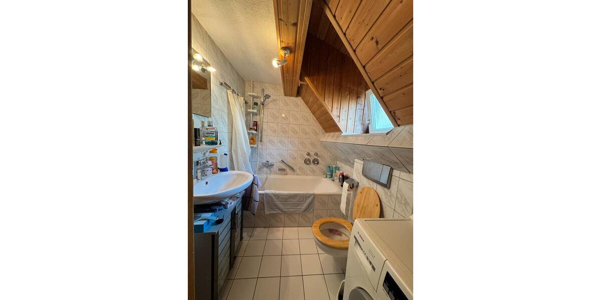 Dachgeschoßwohnung Lörrach - 2.5 Zimmer, 56 m&sup2;, 820&euro; | Angebot:24851882