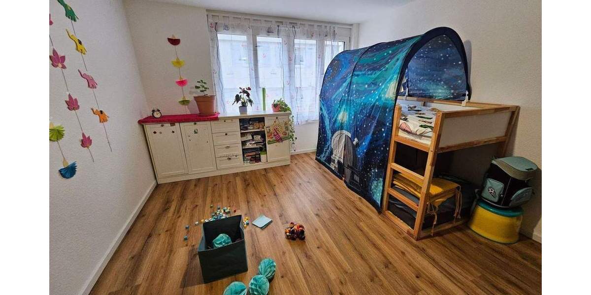 Zimmer Markgröningen - 3 Zimmer, 100 m&sup2;, 1.260&euro; | Angebot:25865448