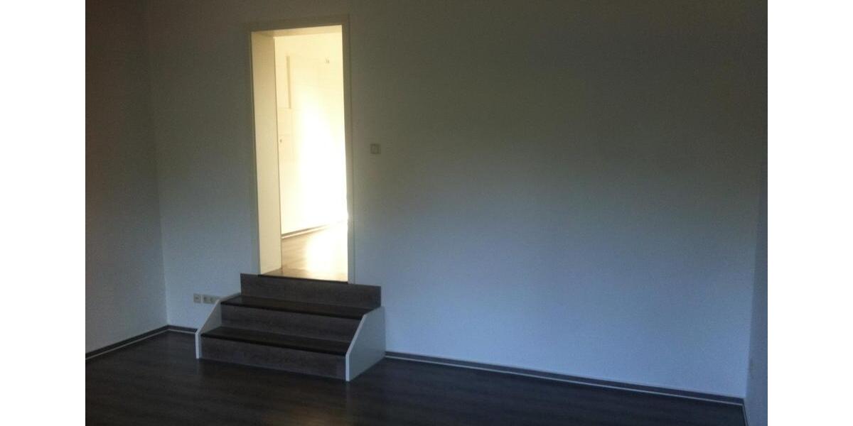 3 Zimmer Wohnung sanierter Altbau 3 zimmer