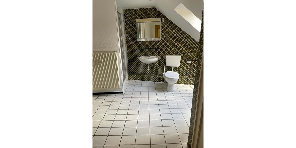 Etagenwohnung Dassel - 5 Zimmer, 150 m&sup2;, 900&euro; | Angebot:26338457