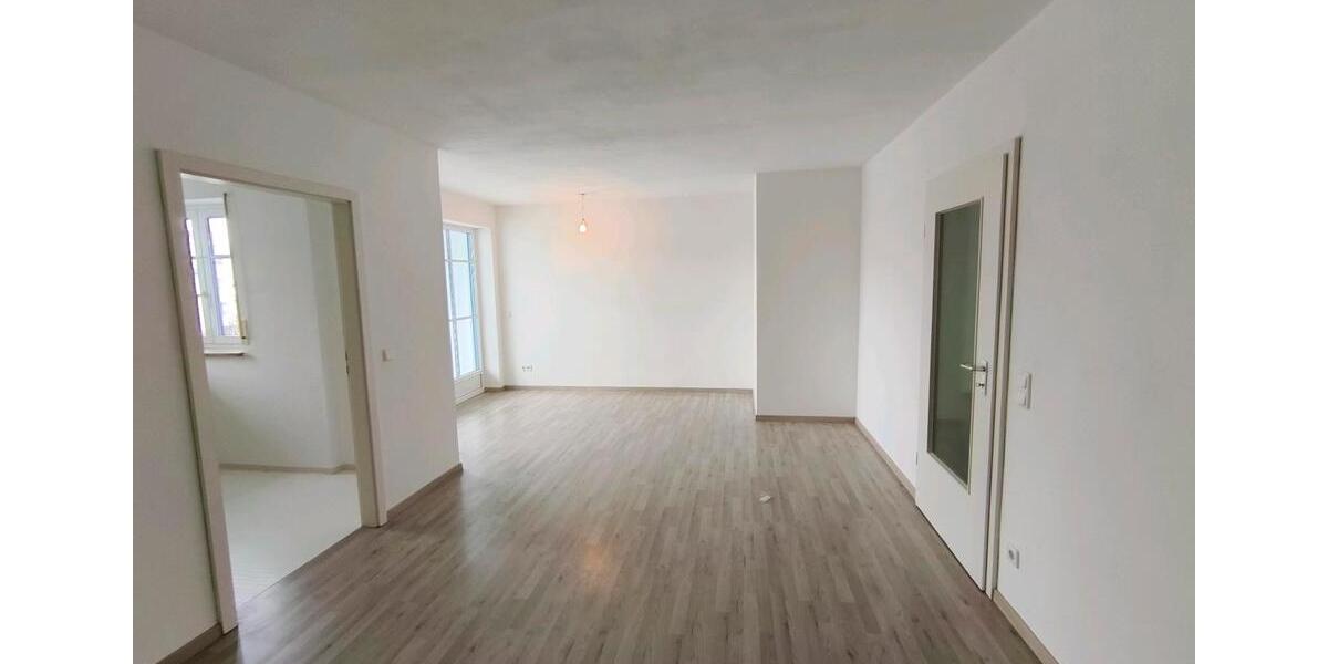 Etagenwohnung Weilheim in Oberbayern - 3 Zimmer, 76 m&sup2;, 1.100&euro; | Angebot:25168419