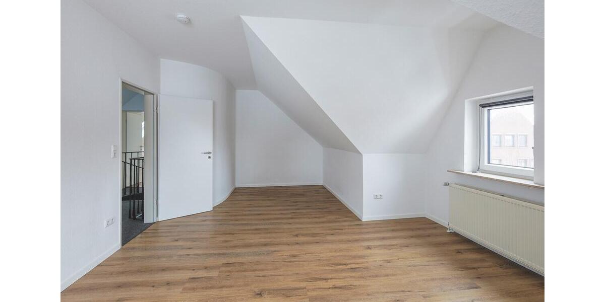 Maisonettenwohnung Jever - 4 Zimmer, 151 m&sup2;, 1.250&euro; | Angebot:25567927