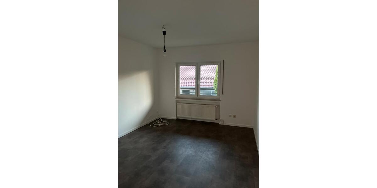 Etagenwohnung Gladenbach - 3 Zimmer, 117 m&sup2;, 1.315&euro; | Angebot:26241348