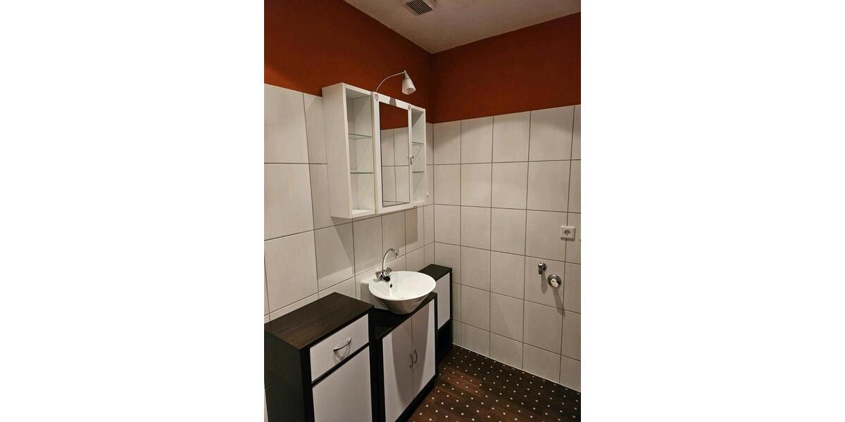 Erdgeschoßwohnung Zella-Mehlis Mehlis - 2 Zimmer, 51 m&sup2;, 500&euro; | Angebot:26480298