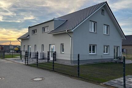 Neubau Doppelhaushälfte mit gehobener Innenausstattung 5 zimmer