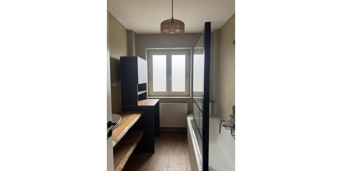 Erdgeschoßwohnung Albstadt Gemarkung Burgfelden - 4 Zimmer, 90 m&sup2;, 1.330&euro; | Angebot:26133512