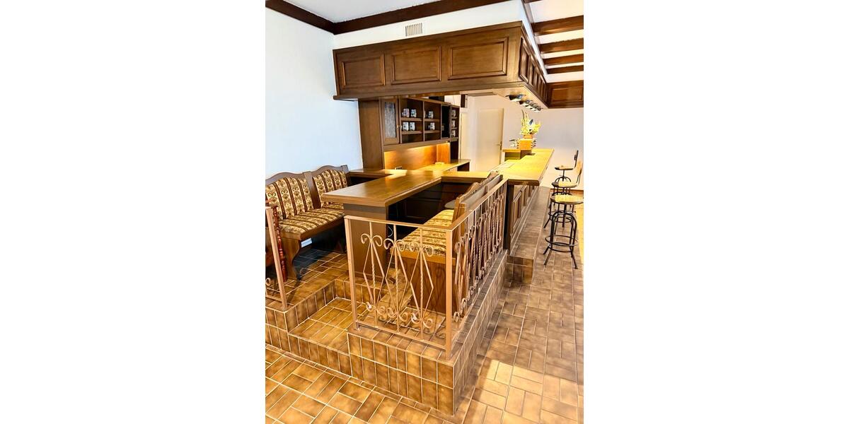 Erdgeschoßwohnung Schenefeld - 3 Zimmer, 180 m&sup2;, 900&euro; | Angebot:24781269