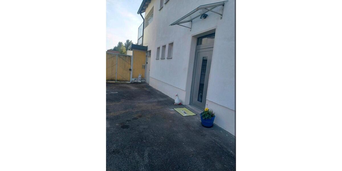 Erdgeschoßwohnung Schöllnach - 3 Zimmer, 98 m&sup2;, 900&euro; | Angebot:24102730