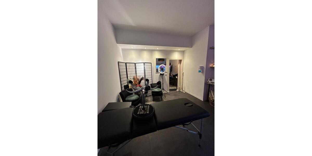 Erdgeschoßwohnung Frankfurt am Main Innenstadt - 2 Zimmer, 65 m&sup2;, 1.666&euro; | Angebot:24740404