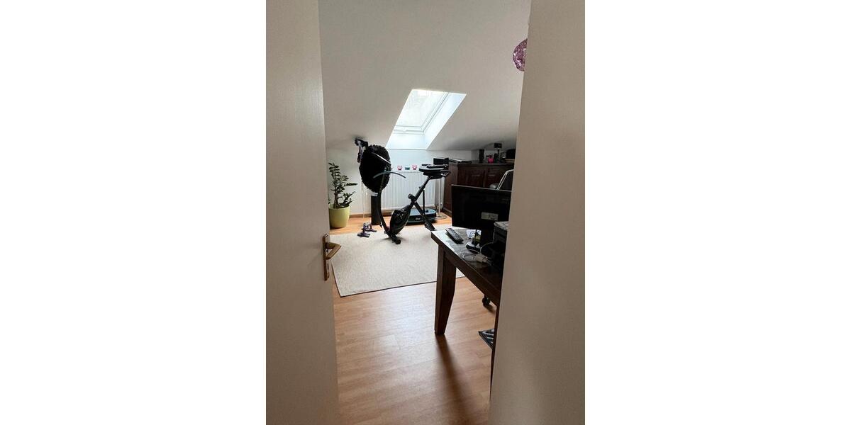 Dachgeschoßwohnung Grünberg - 3 Zimmer, 100 m&sup2;, 850&euro; | Angebot:26211869