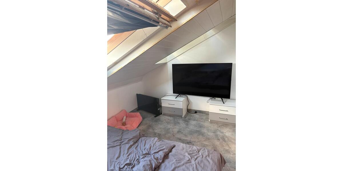 Dachgeschoßwohnung Ingolstadt Nordost - 2 Zimmer, 45 m&sup2;, 900&euro; | Angebot:25987710