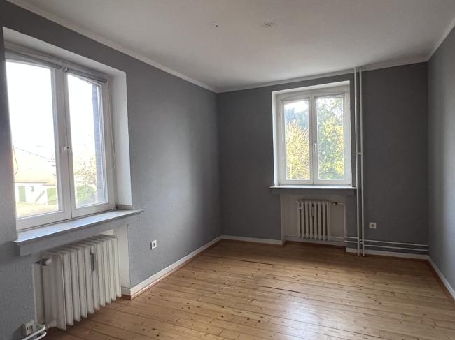 Etagenwohnung Duisburg Rheinhausen - 4 Zimmer, 190 m&sup2;, 1.800&euro; | Angebot:25378981