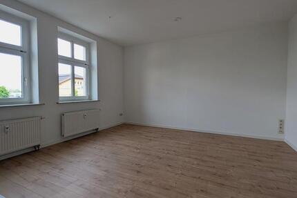 Wohnung Bitterfeld-Wolfen Bitterfeld - 2 Zimmer, 45 m&sup2;, 317&euro; | Angebot:26544743