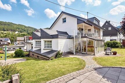 Wohnung Lennestadt - 4 Zimmer, 136 m&sup2;, 1.350&euro; | Angebot:24717247