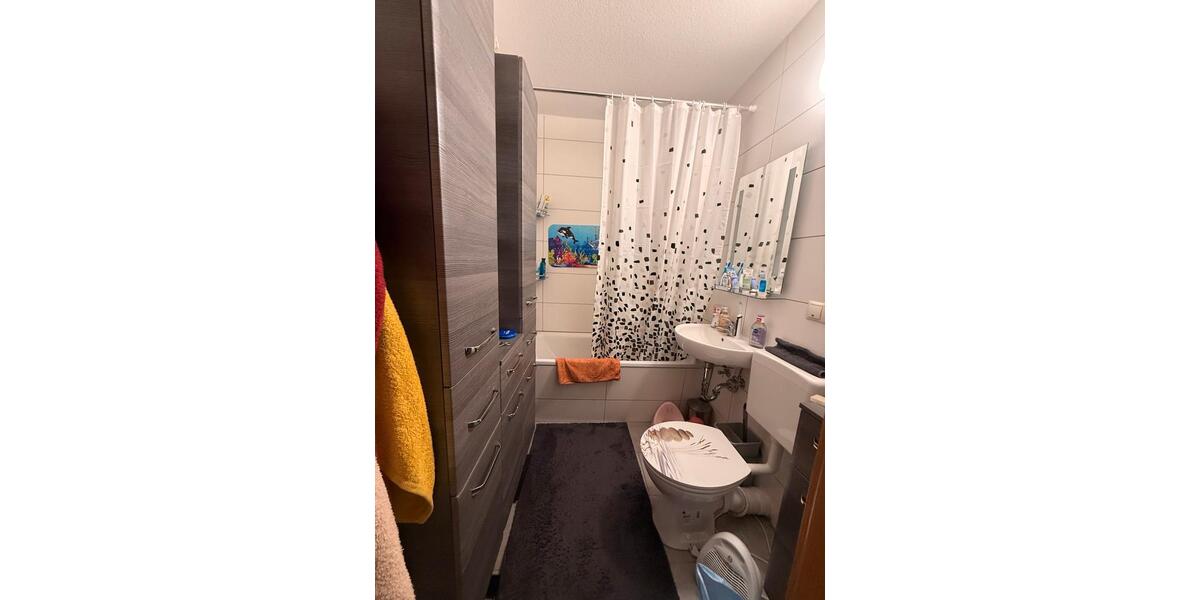 Etagenwohnung Neuhaus am Rennweg - 4 Zimmer, 76 m&sup2;, 863&euro; | Angebot:25636082