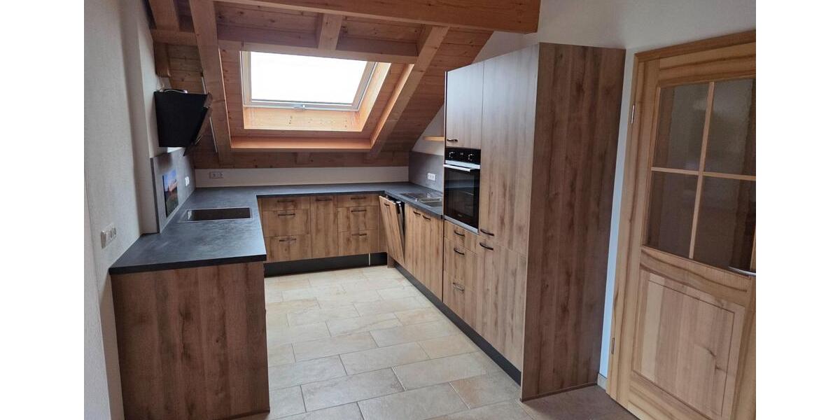 Dachgeschoßwohnung Wildsteig - 3 Zimmer, 99 m&sup2;, 1.250&euro; | Angebot:26047333