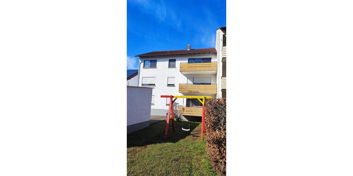 Etagenwohnung Neulußheim - 4 Zimmer, 94 m&sup2;, 1.160&euro; | Angebot:25811360