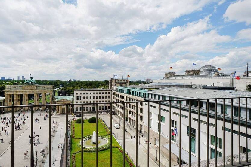 Berliner Prestige-Adresse: Einzigartiges Domizil mit Blick auf das Wahrzeichen der Stadt
