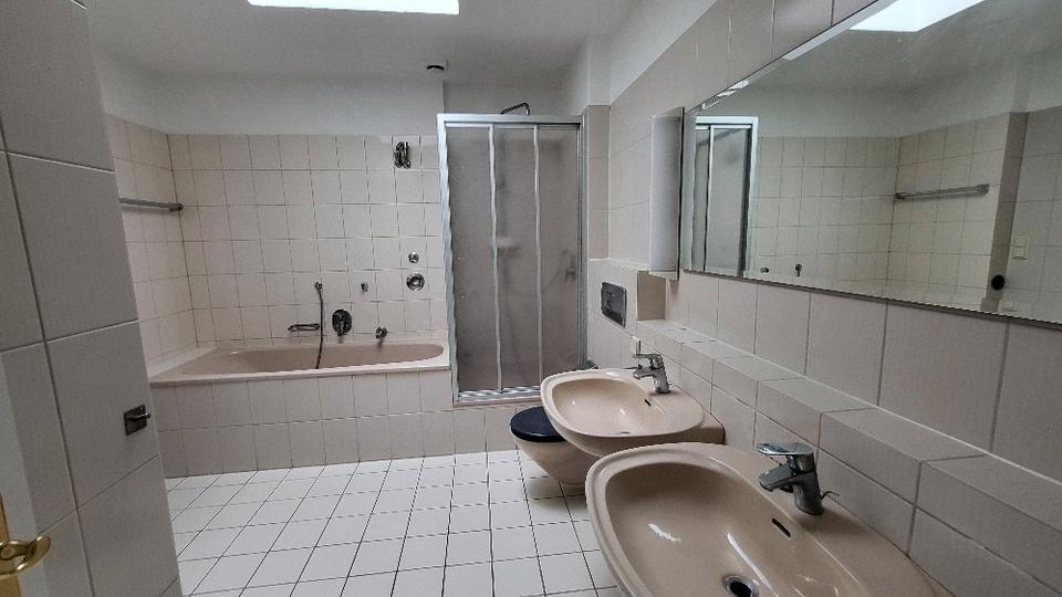 Dachgeschoßwohnung Herford - 3 Zimmer, 96 m&sup2;, 590&euro; | Angebot:26444030