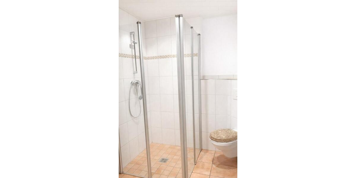 WG Zimmer 22m² in einem Haus mit Garten 1 zimmer