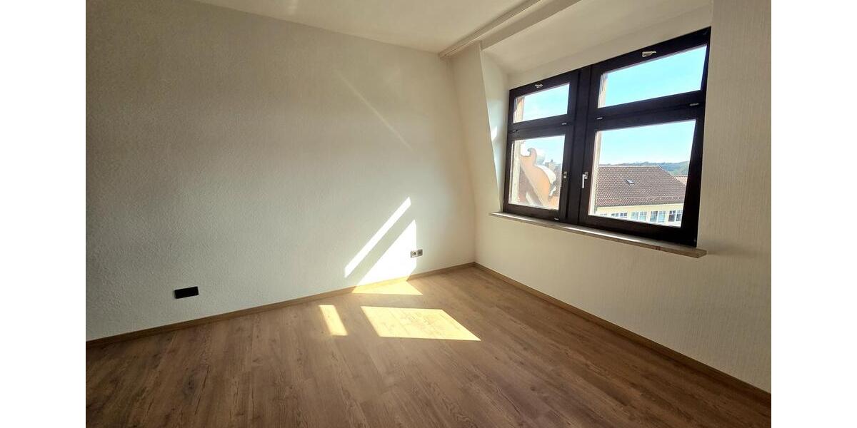 Dachgeschoßwohnung Bad Rodach - 3 Zimmer, 98 m&sup2;, 600&euro; | Angebot:26095511