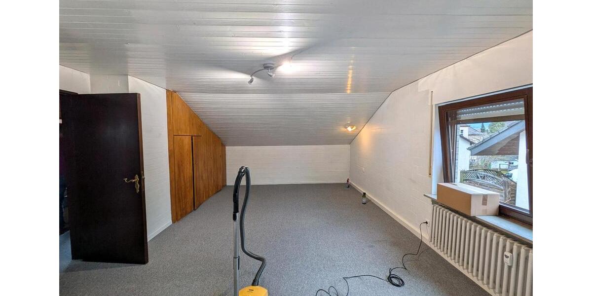 Dachgeschoßwohnung Rottenburg am Neckar - 2 Zimmer, 70 m&sup2;, 800&euro; | Angebot:24944948