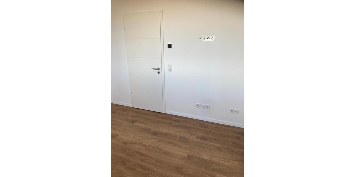 Erdgeschoßwohnung Senftenberg - 2 Zimmer, 83 m&sup2;, 875&euro; | Angebot:26045364