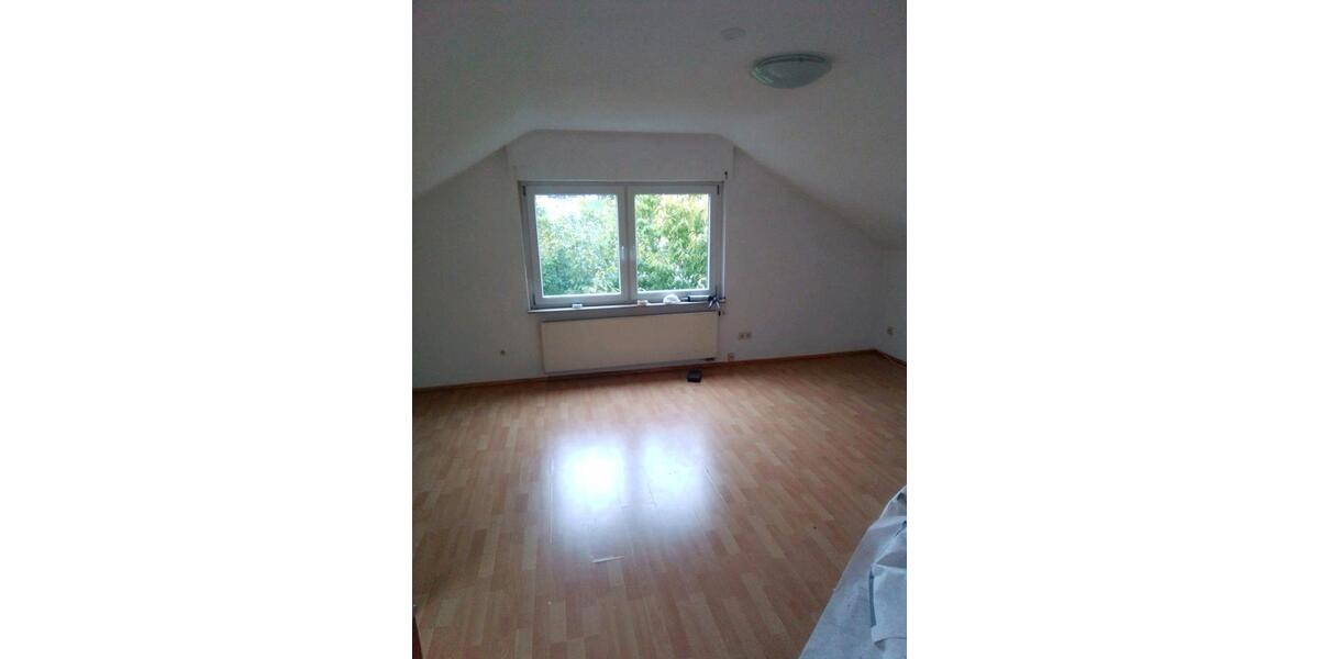 Dachgeschoßwohnung Weikersheim - 3 Zimmer, 70 m&sup2;, 500&euro; | Angebot:23870023