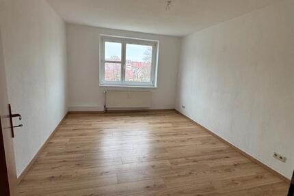 Helle 3-Raum-Wohnung mit Balkon im Herzen von Eilenburg 3 zimmer