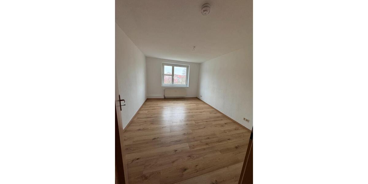 Helle 3-Raum-Wohnung mit Balkon im Herzen von Eilenburg 3 zimmer
