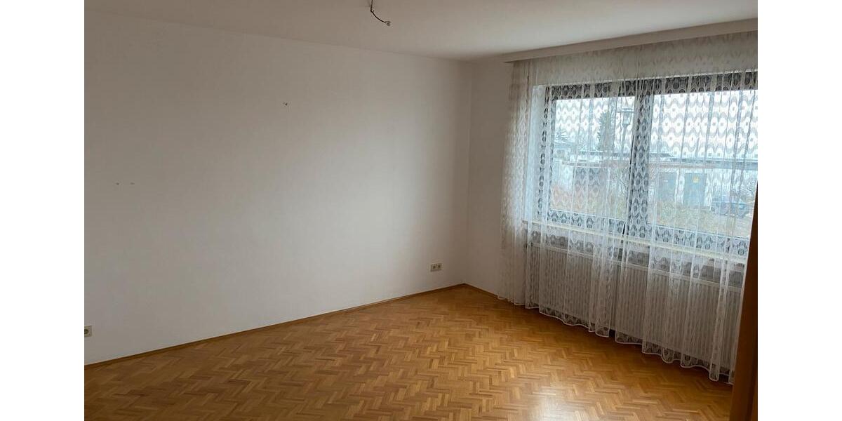 Etagenwohnung Marxheim - 3 Zimmer, 103 m&sup2;, 1.450&euro; | Angebot:25933622