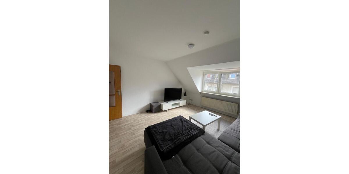 Dachgeschoßwohnung Hamm - 3 Zimmer, 75 m&sup2;, 680&euro; | Angebot:26051277