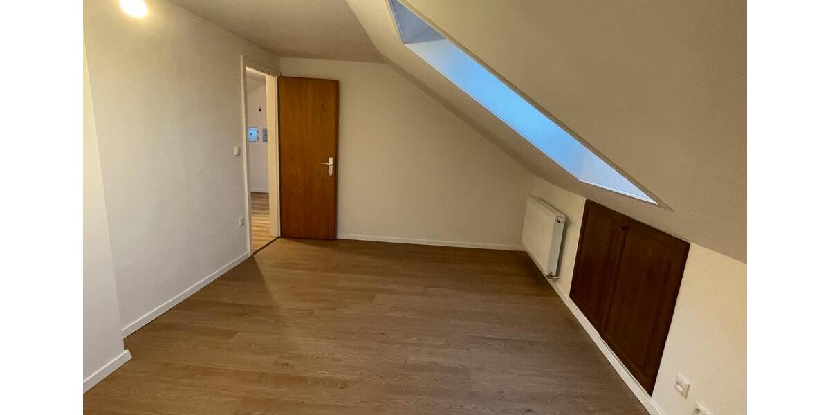 Wohnung im Dachgeschoss 3 zimmer