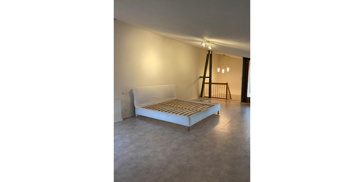Etagenwohnung Bad Urach - 2 Zimmer, 120 m&sup2;, 1.000&euro; | Angebot:24549173
