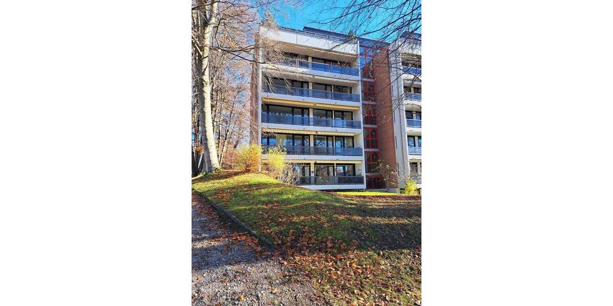 NEU... JETZT KOMMT FARBE INS SPIEL - RUHIGE LAGE - SONNIGE AUSSICHT 4 zimmer