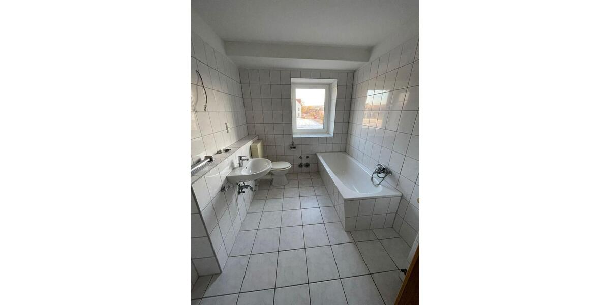Etagenwohnung Duingen - 3 Zimmer, 97 m&sup2;, 615&euro; | Angebot:24472657