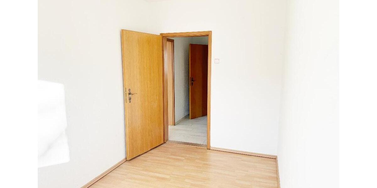 Etagenwohnung Zeithain - 3 Zimmer, 57 m&sup2;, 320&euro; | Angebot:25979091