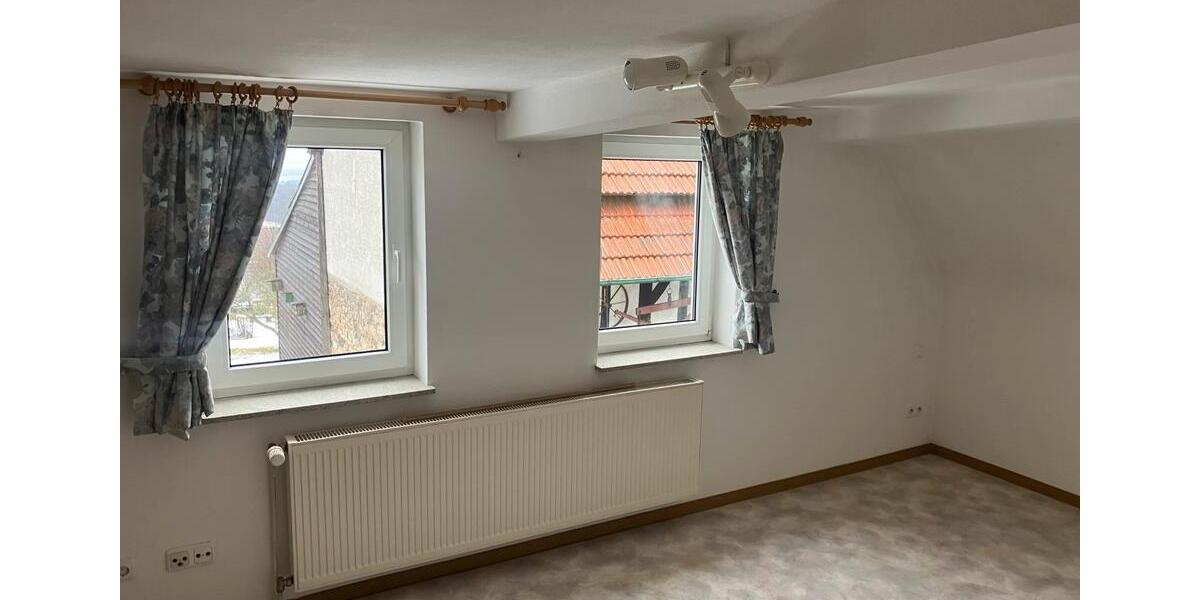 Kleines, freistehendes Haus in Glashütten 4 zimmer