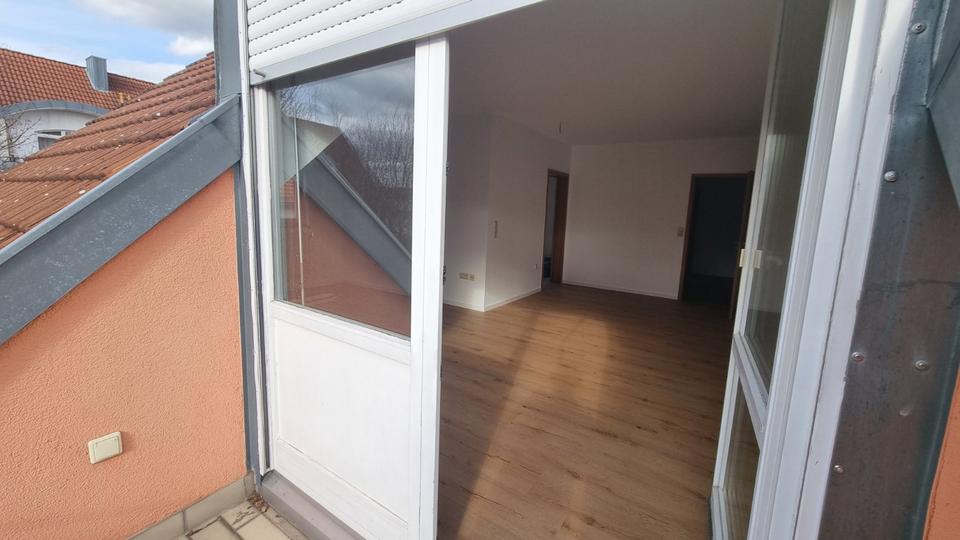 Dachgeschoßwohnung Bad Neustadt an der Saale - 2 Zimmer, 68 m&sup2;, 600&euro; | Angebot:25292374