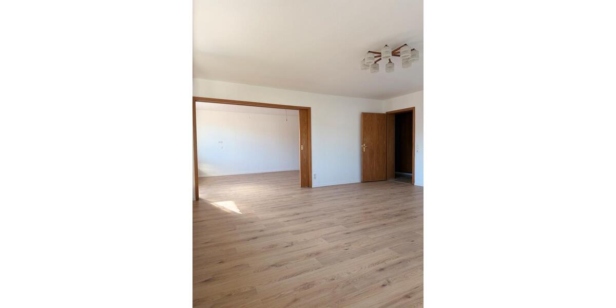 Etagenwohnung Rutesheim - 5 Zimmer, 123 m&sup2;, 1.250&euro; | Angebot:26007794