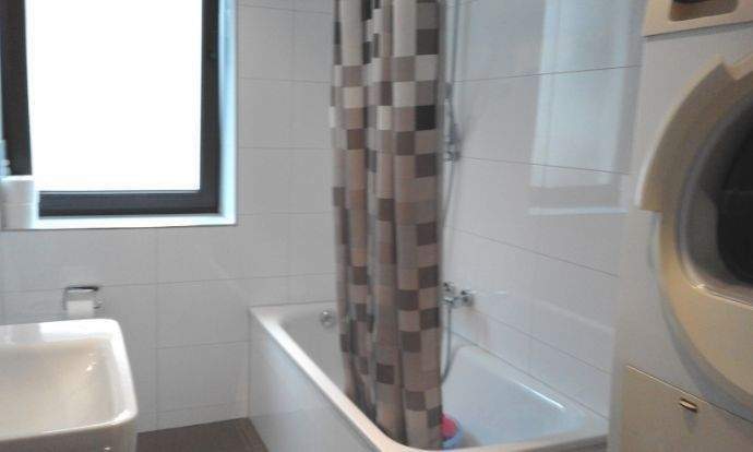 Etagenwohnung Düsseldorf Kaiserswerth - 5 Zimmer, 160 m&sup2;, 2.550&euro; | Angebot:25109283