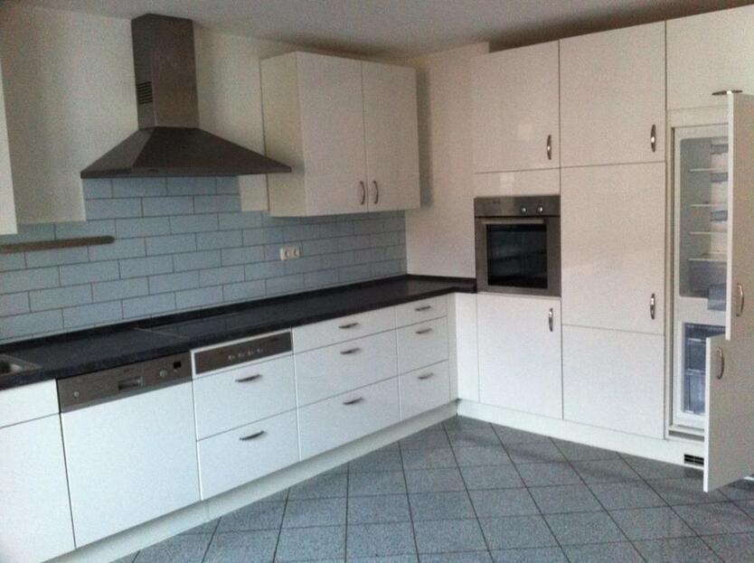 Schöne 3 Zimmer-Wohnung in Wü-City
