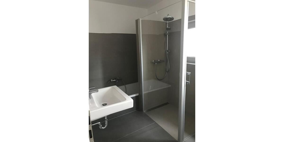 Einfamilienhaus Gründau - 5 Zimmer, 145 m&sup2;, 2.000&euro; | Angebot:24871152