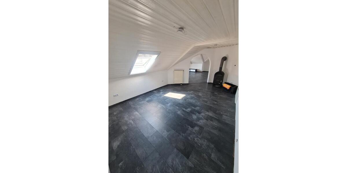 Dachgeschoßwohnung Genderkingen - 3 Zimmer, 92 m&sup2;, 920&euro; | Angebot:26517891