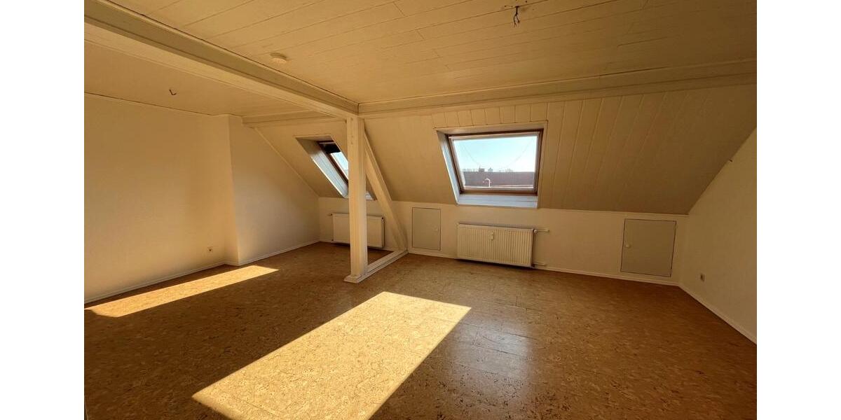 Etagenwohnung Wolfenbüttel - 3.5 Zimmer, 139 m&sup2;, 695&euro; | Angebot:26578305