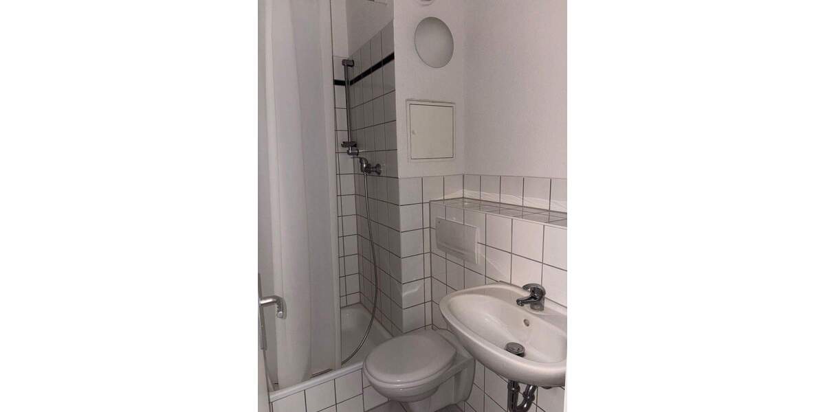 Etagenwohnung Neubrandenburg Katharinenviertel - 1 Zimmer, 24 m&sup2;, 228&euro; | Angebot:24711385