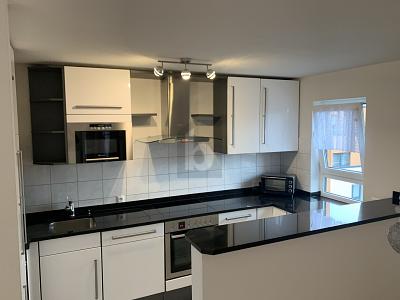 HELL UND VOLL AUSGESTATTET MIT 3 BALKONEN - Einfamilienhaus Stuttgart Stuttgart-Nord Nord | Angebot:27267401