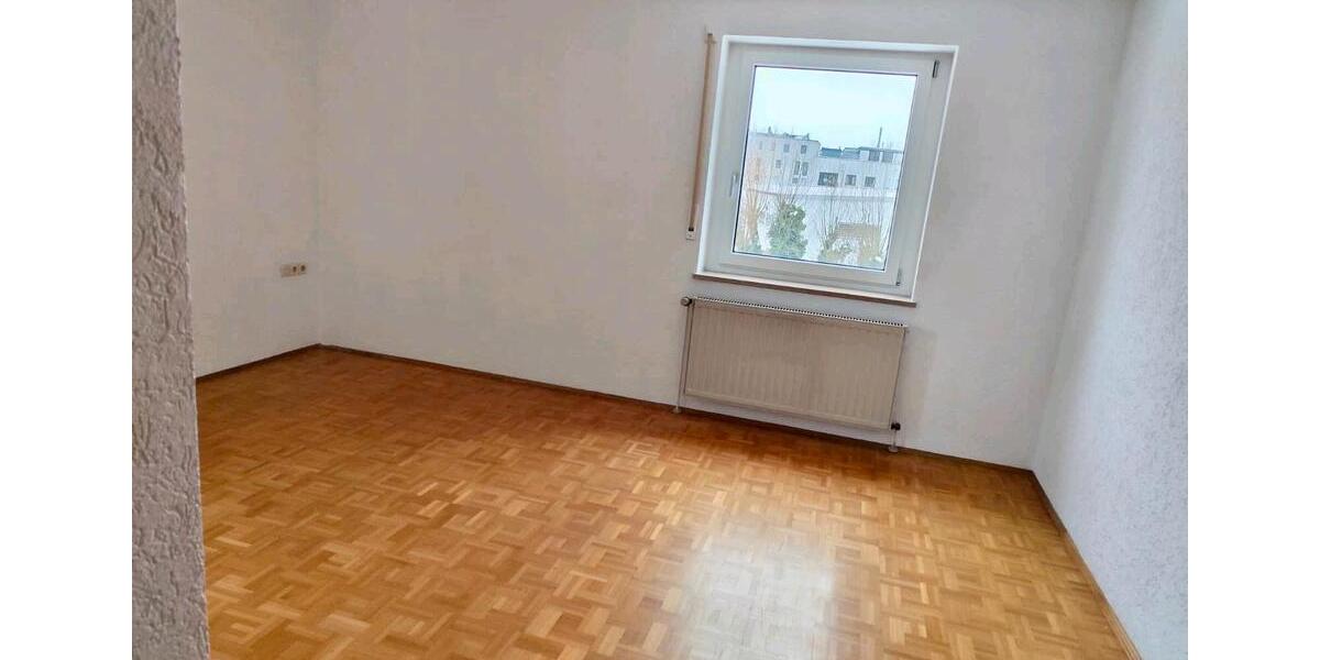 Etagenwohnung Weiherhammer - 3 Zimmer, 900&euro; | Angebot:24837353