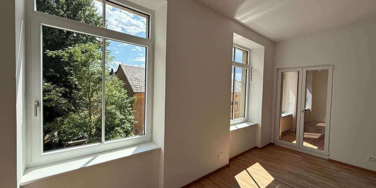 Etagenwohnung Crimmitschau - 3 Zimmer, 110 m&sup2;, 1.045&euro; | Angebot:26909909
