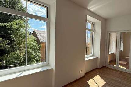 Wohnung Crimmitschau - 3 Zimmer, 110 m&sup2;, 1.045&euro; | Angebot:26909909